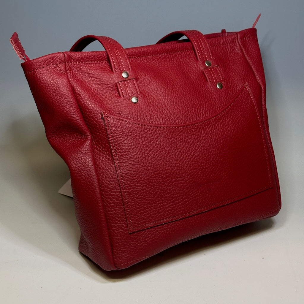 LEATHER TOTE WITH TASSEL AND CHARM, RED NH113