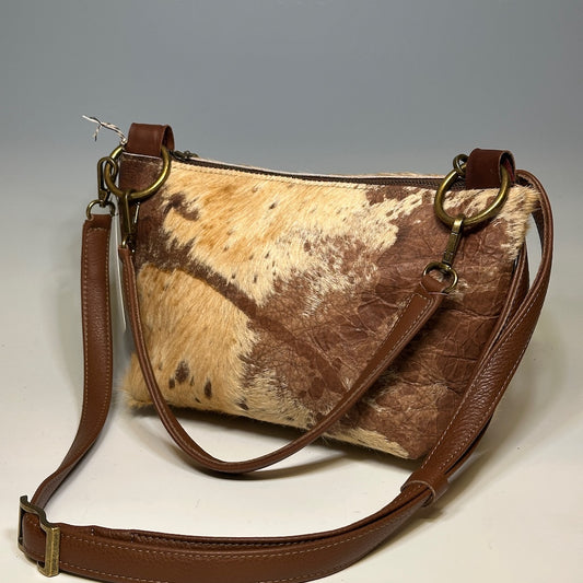 ZIP TOP LEATHER HIDE SHOULDER BAG WITH LEATHER TASSEL, BROWN NH120