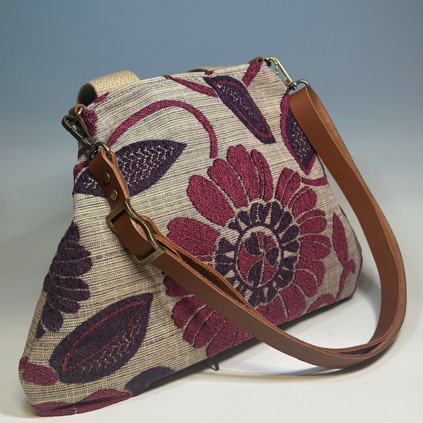 TAPESTRY HANDBAG/CROSSBODY WITH LEATHER STRAP NH129