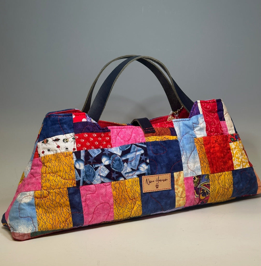 VINTAGE SILHOUETTE QUILT HANDBAG NH132