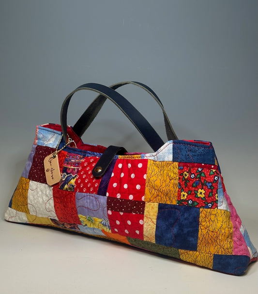 VINTAGE SILHOUETTE QUILT HANDBAG NH132