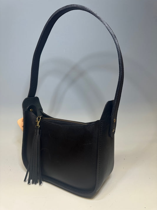LEATHER BAGUETTE BAG, BLACK NH137