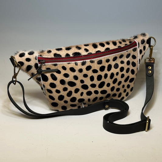 CITY SLING BLACK DOT LEATHER HIDE CROSSBODY BAG NH146