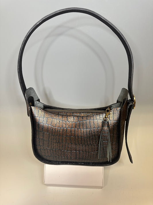 EMBOSSED LEATHER BAGUETTE BAG, BLACK & GOLD NH153