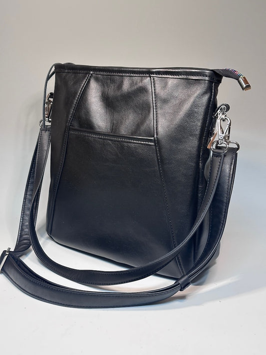 ABSTRACT TOTE IN BLACK LEATHER NH168