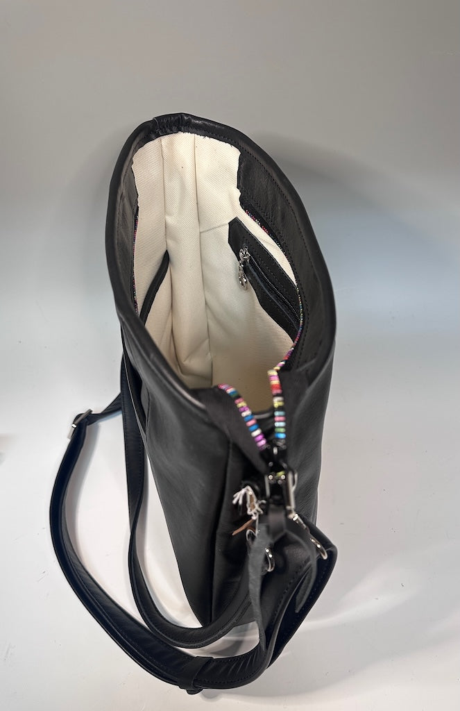 ABSTRACT TOTE IN BLACK LEATHER NH168