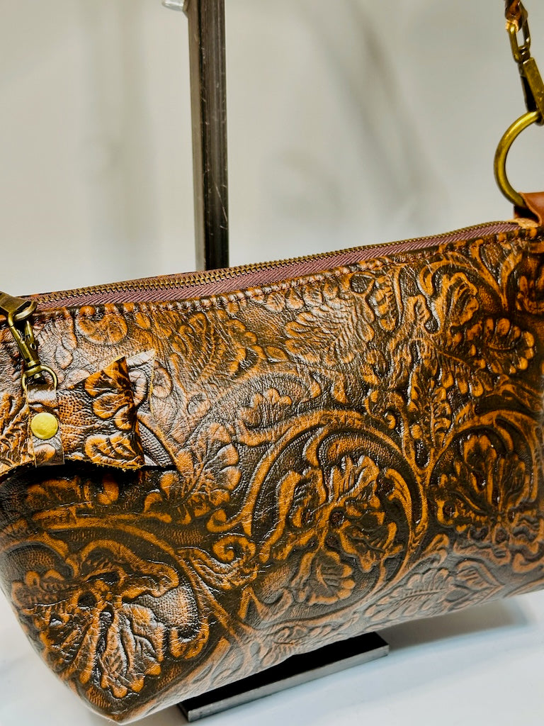 BROWN EMBOSSED LEATHER ZIP TOP SHOULDER BAG, COWBOY NH171