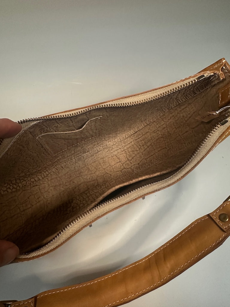 CRESCENDO SWOOP TOP BROWN LEATHER HANDBAG NH177