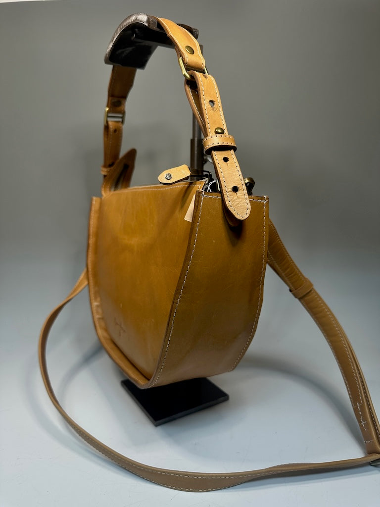 CRESCENDO STRAIGHT TOP BROWN LEATHER HANDBAG NH178