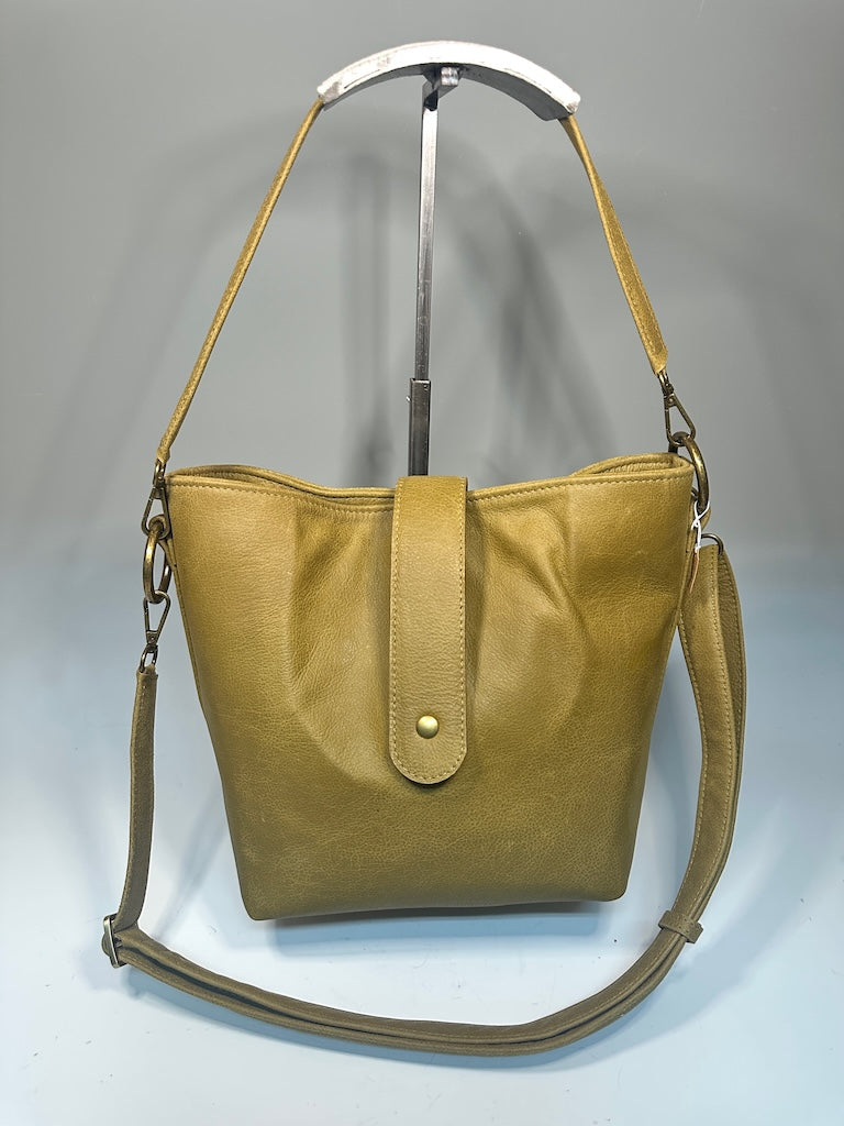 BUCKET BAG, OLIVE LEATHER HANDBAG NH180