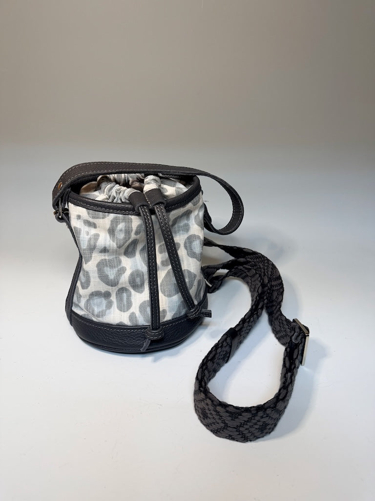 BUCKET BAG, GREY HANDBAG NH182