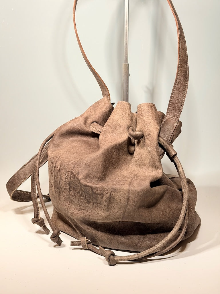 FREEFORM LEATHER DRAWSTRING BAG, VARIEGATED NH184