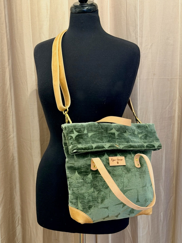 FOLD OVER TOTE GREEN NH192