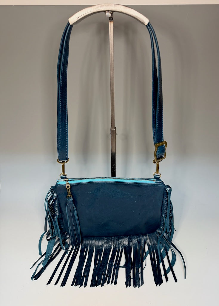 FRINGE CROSSBODY BAG - BLUE LEATHER NH200