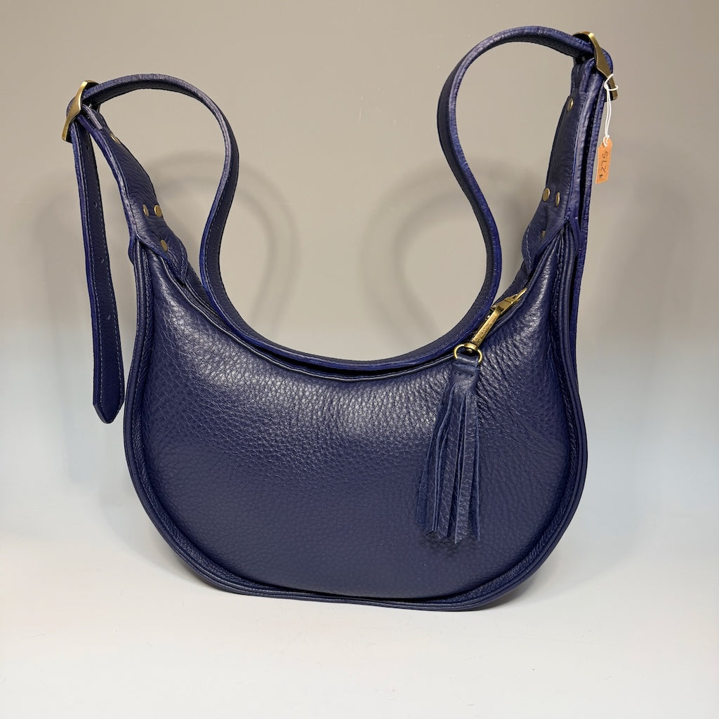 NAVY LEATHER CRESCENT CROSSBODY BAG NH202