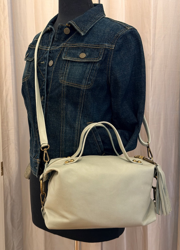 LIGHT SAGE GREEN LEATHER CAISSON - NH208