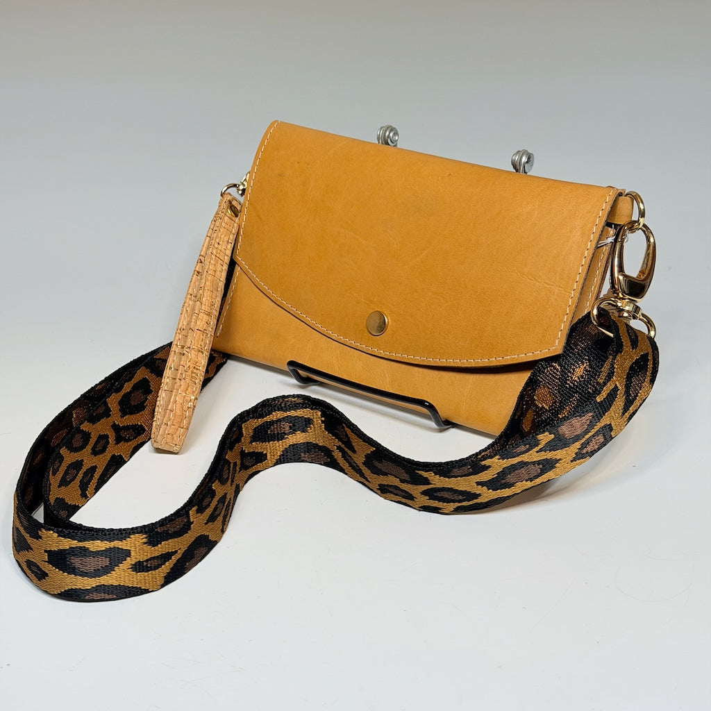 EVER IN TAN LEATHER - NH215