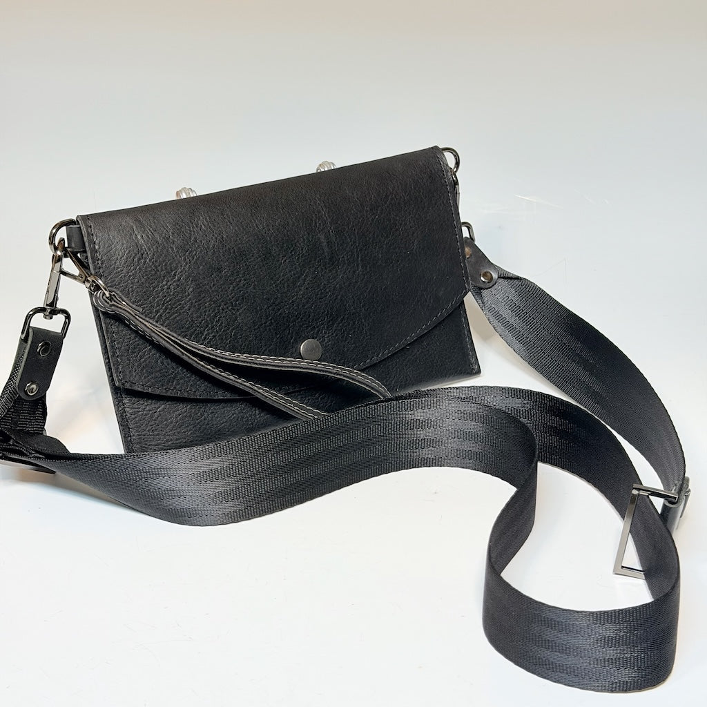 EVER IN BLACK LEATHER - NH216
