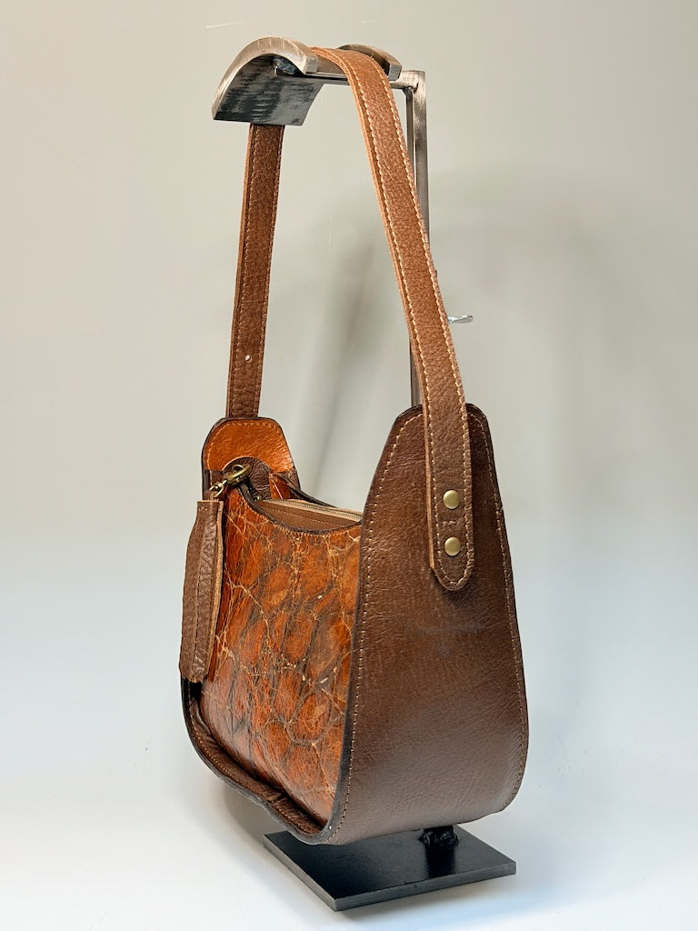 EMBOSSED LEATHER BAGUETTE BAG NH234