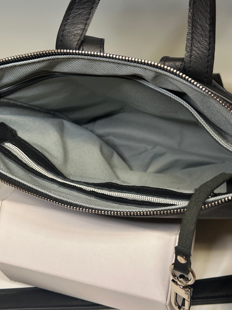 THE LAUREL CONVERTIBLE LEATHER BACKPACK/CROSSBODY BAG IN BLACK NH150