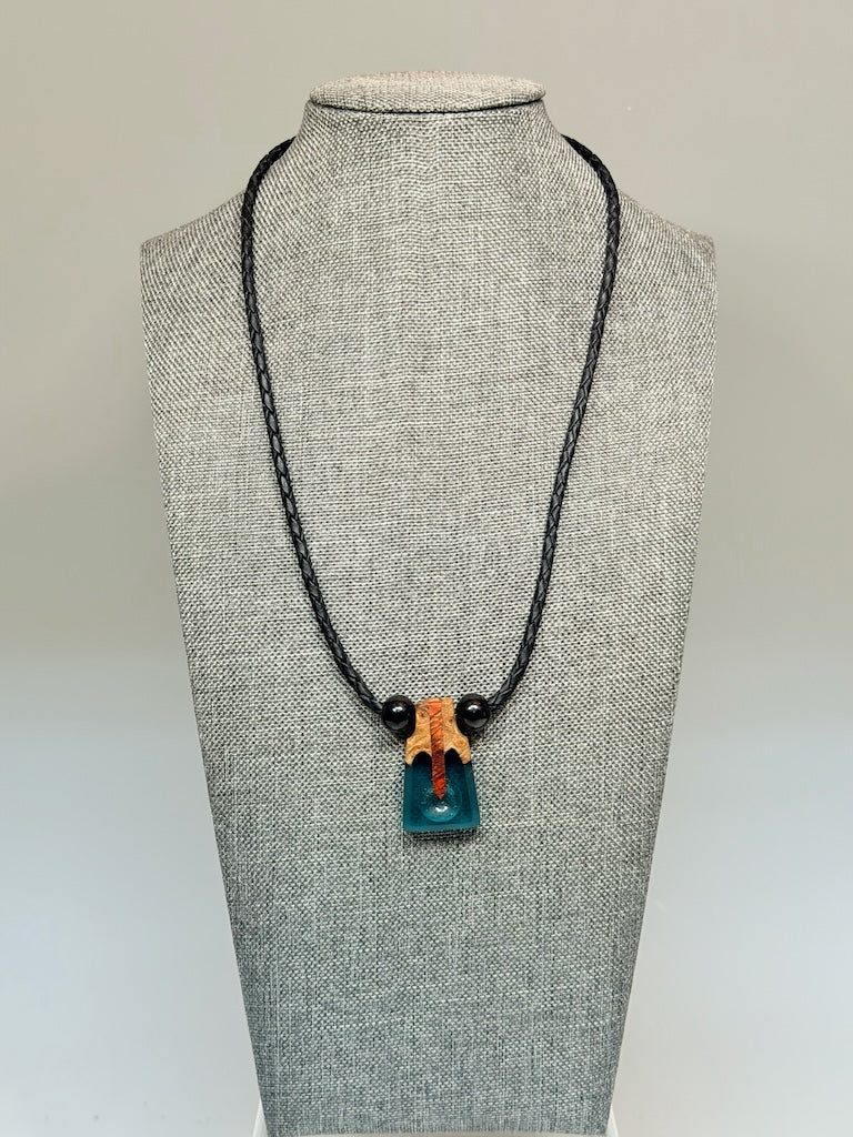 NEXUS LE MIXED MEDIA AND WOOD NECKLACE WITH STAINLESS STEEL CLOSURE - NL411