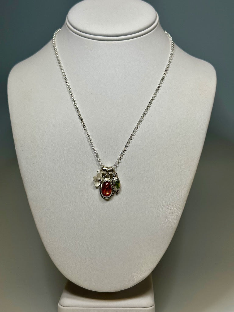 CONFETTI SUNSTONE, PERIDOT AND GARNET STERLING SILVER CHARM NECKLACE - NM555N