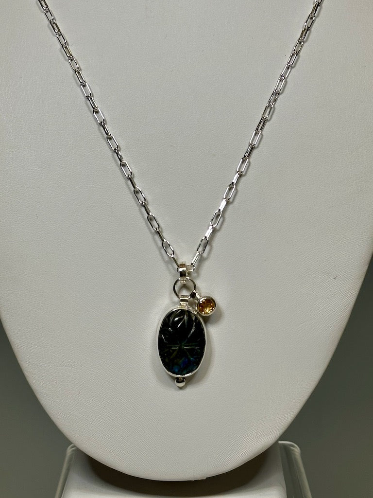 CARVED LABRADORITE AND CITRINE STERLING SILVER NECKLACE - NM562N