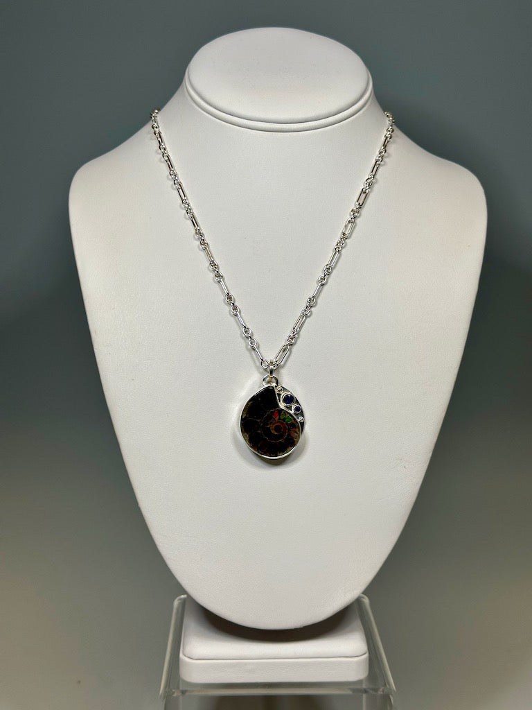 AMMONITE WITH AMOLITE INLAY, KYANITE AND AMETHYST STERLING SILVER NECKLACE - NM564N