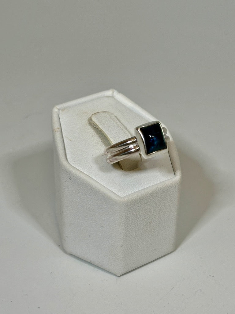 INDICOLITE TOURMALINE RING SET IN STERLING SILVER NM571R