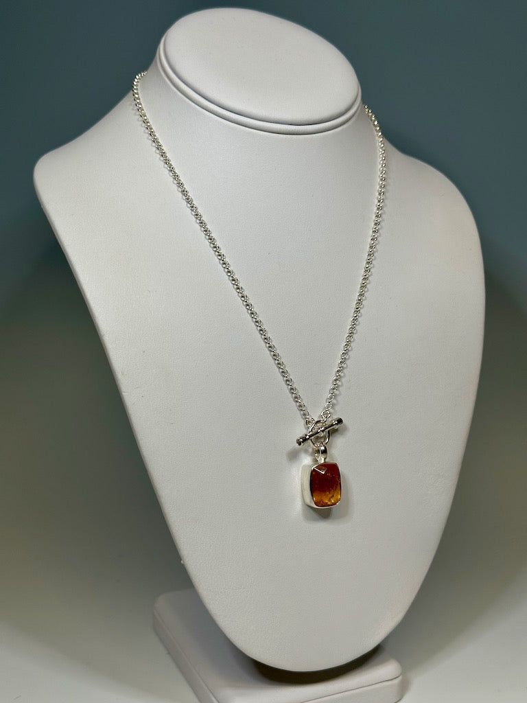 IMPERIAL TOPAZ  STERLING SILVER NECKLACE WITH MANDARIN GARNET TOGGLE - NM572N