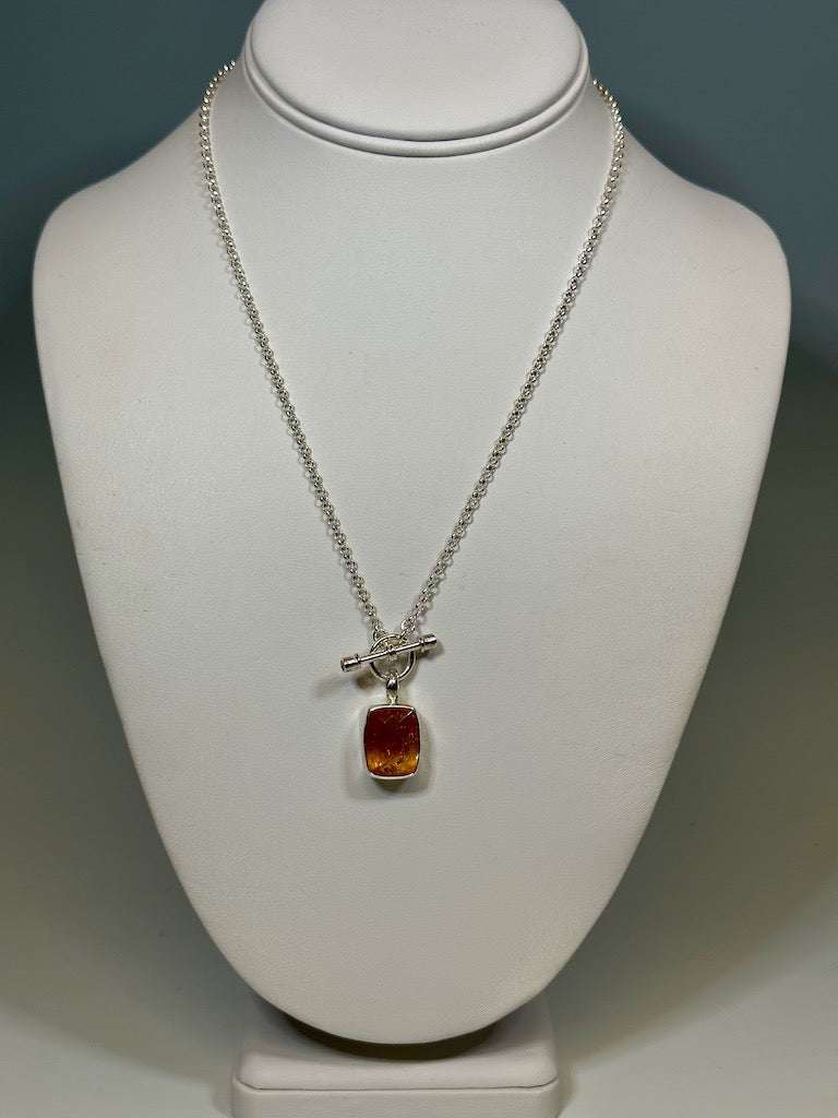 IMPERIAL TOPAZ  STERLING SILVER NECKLACE WITH MANDARIN GARNET TOGGLE - NM572N