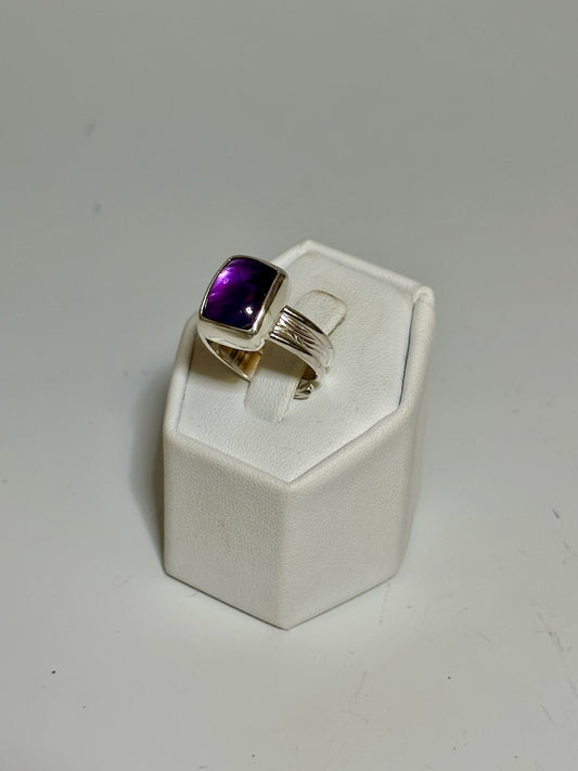 AMETHYST AND STERLING SILVER ADJUSTABLE RING NM585R