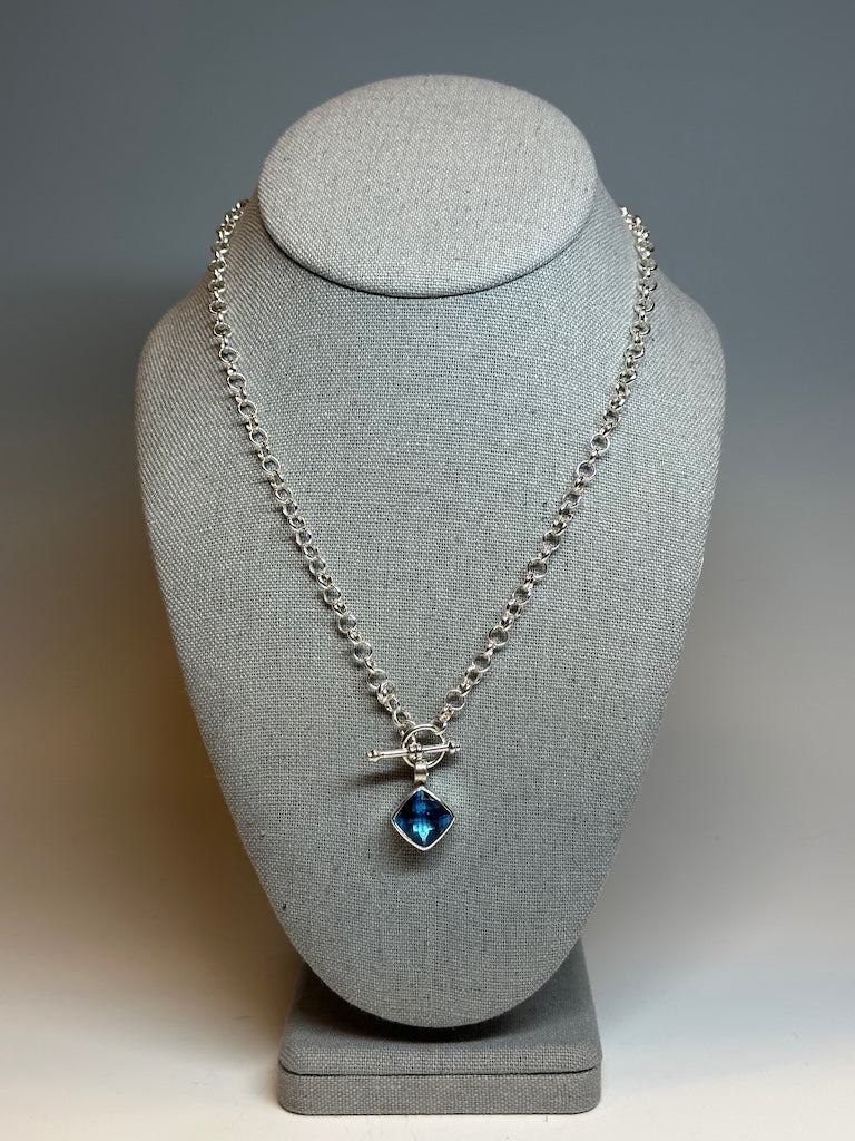 SWISS BLUE TOPAZ AND STERLING SILVER NECKLACE - NM594N