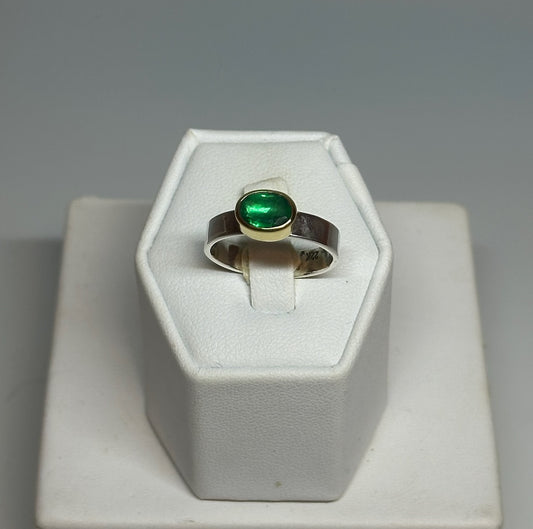 STERLING SILVER AND 22K GOLD BEZEL EMERALD RING NM597