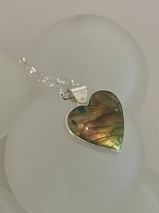 LARGE LABRADORITE HEART NECKLACE WITH STERLING SILVER CHAIN NM619N