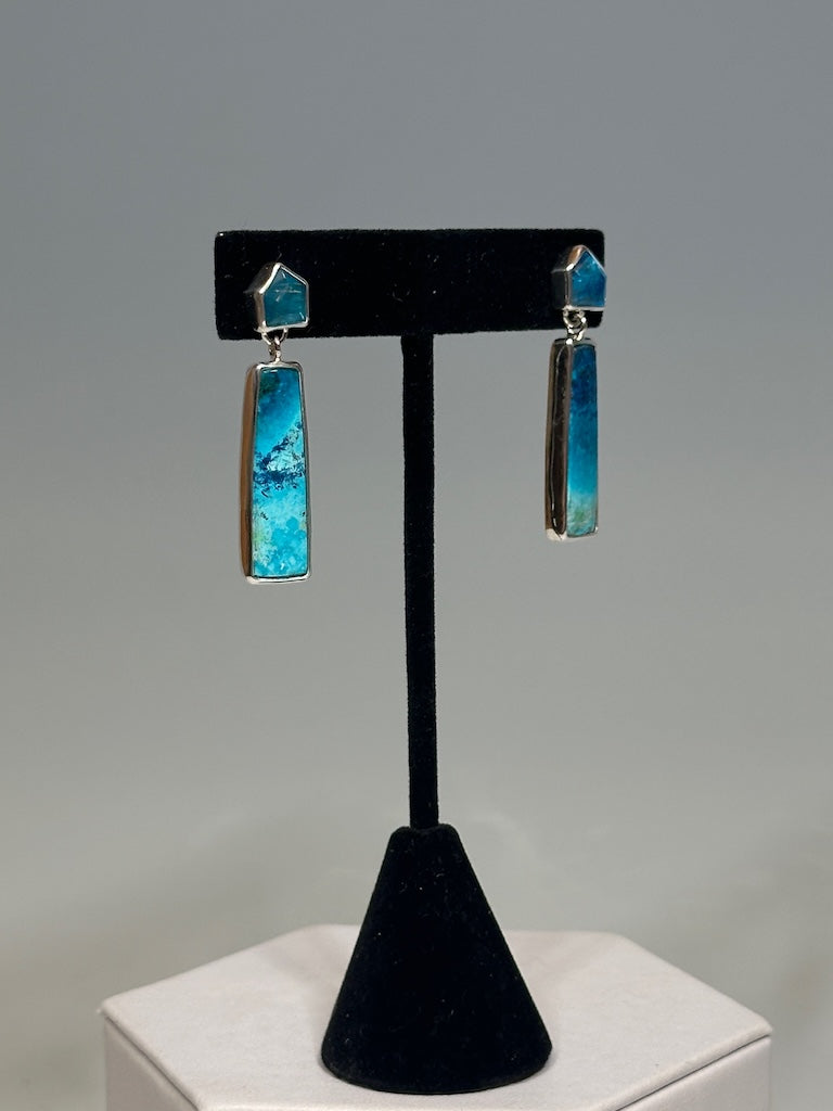 CHRYSOCOLLA AND APATITE EARRINGS NM653E