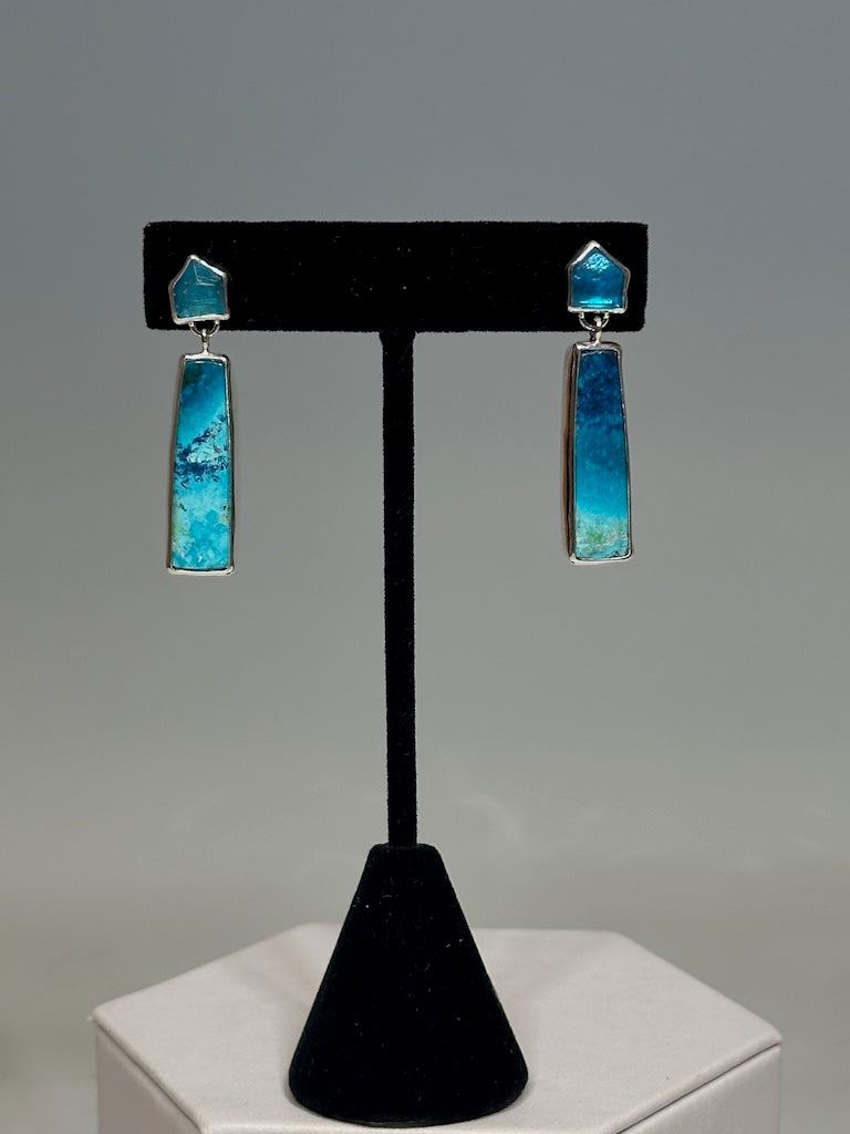 CHRYSOCOLLA AND APATITE EARRINGS NM653E