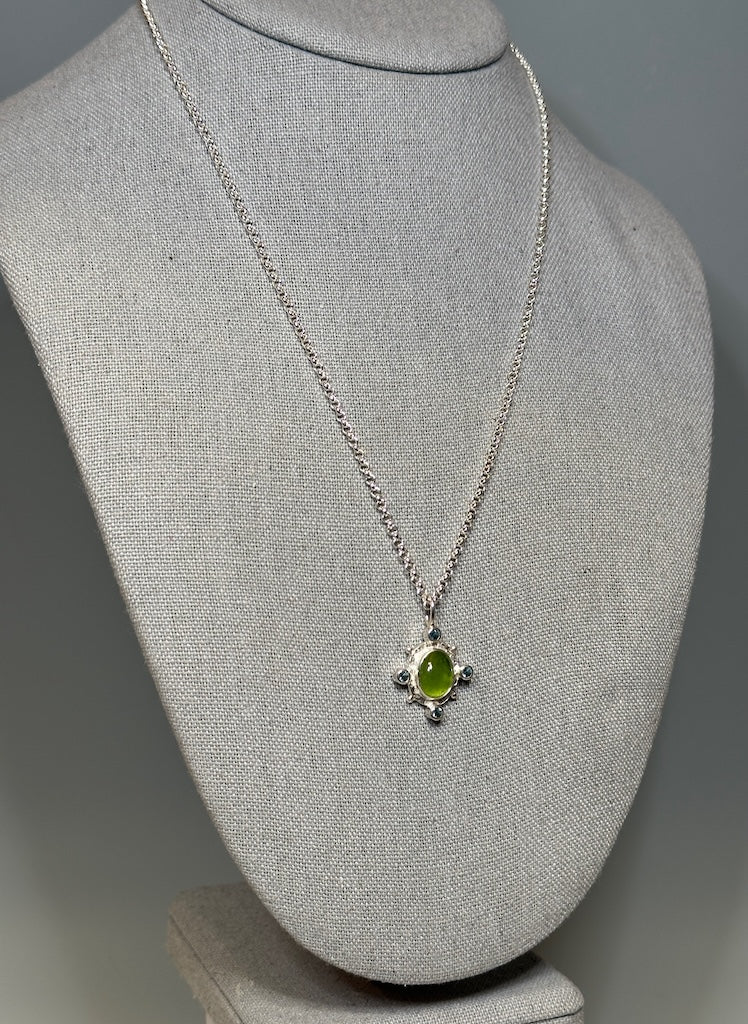PERIDOT AND SKY BLUE TOPAZ STERLING SILVER NECKLACE - NM671N