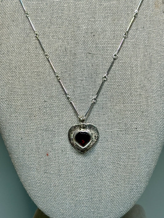 TEXTURED STERLING SILVER GARNET HEART NECKLACE NM692N