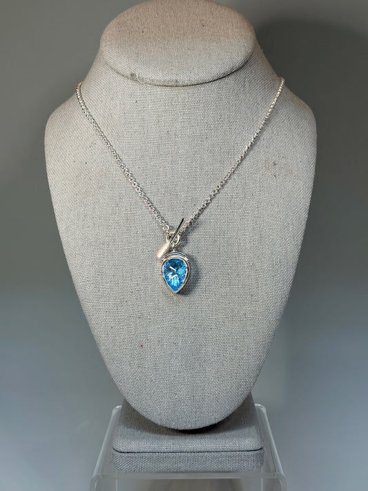 FANCY CUT SKY BLUE TOPAZ STERLING SILVER NECKLACE NM702N