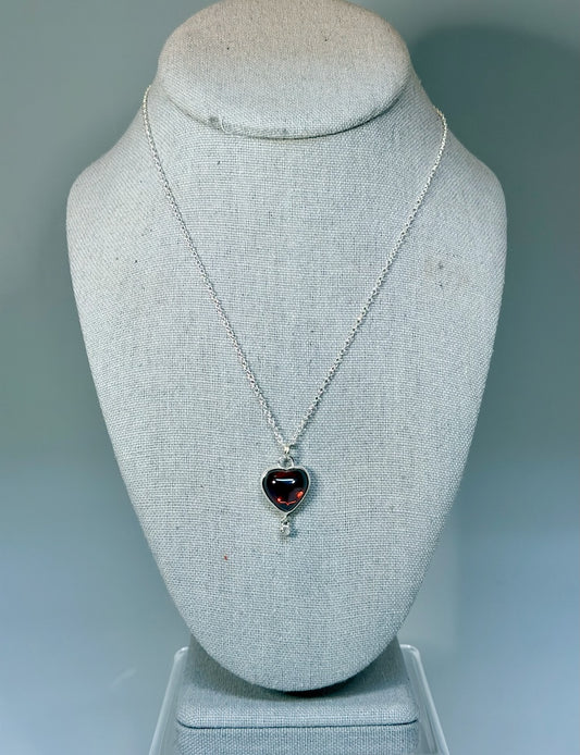 HEART SHAPED GARNET AND WHITE ZIRCON STERLING SILVER NECKLACE NM703N
