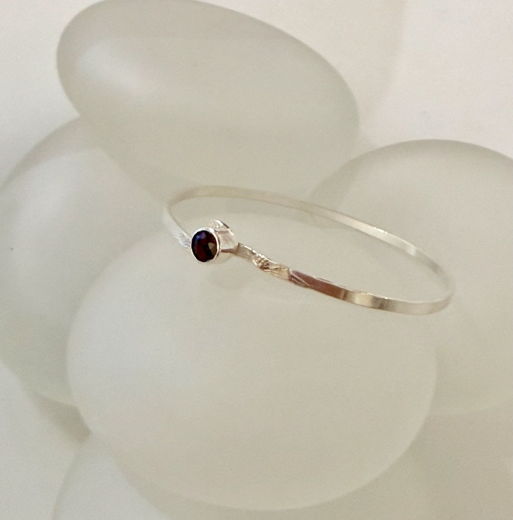 GARNET STERLING SILVER BANGLE BRACELET NM716B