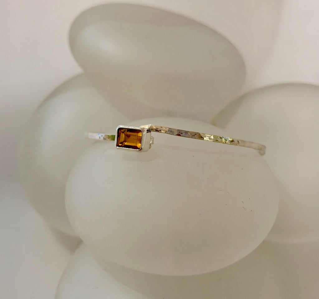 CITRINE STERLING SILVER BANGLE BRACELET NM718B