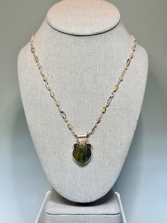 LABRADORITE BEAR WITH HANDMADE SAPPHIRE STERLING SILVER CHAIN NM719N
