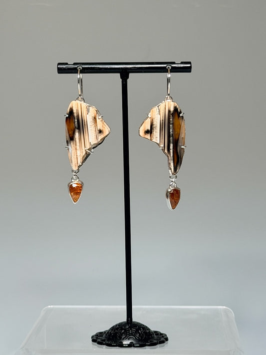SUMATRAN AGATE AND HESSONITE GARNET EARRINGS NM724E