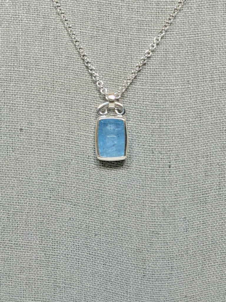 AQUAMARINE STERLING SILVER NECKLACE NM746N