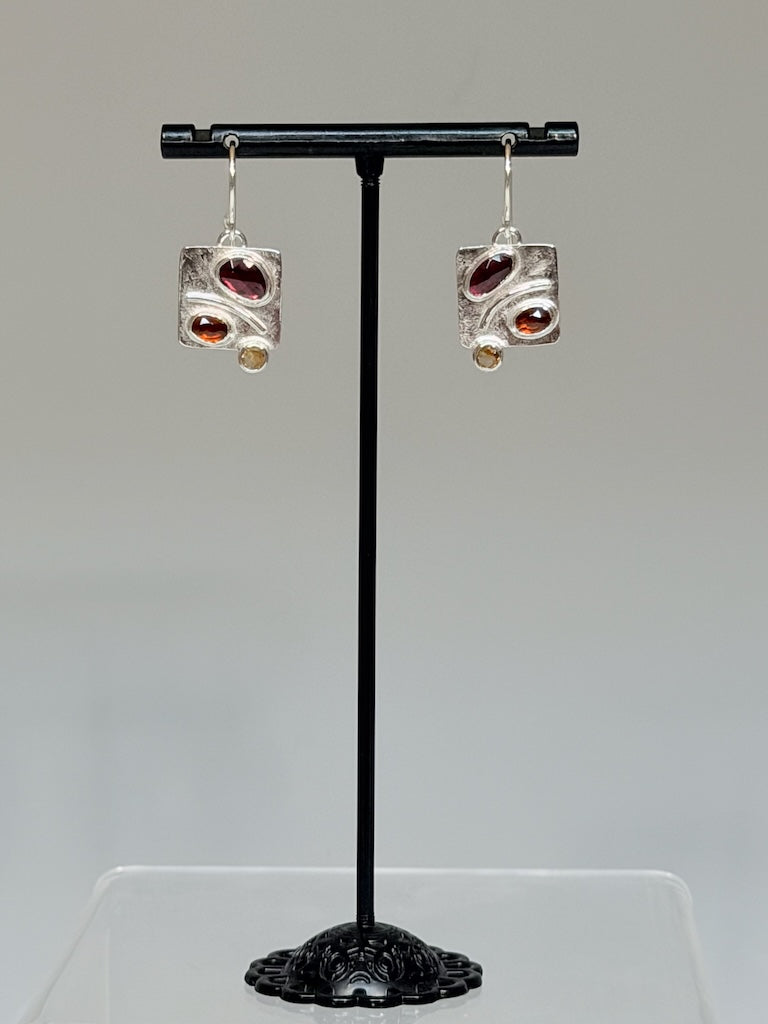 GARNET, HESSONITE GARNET & CITRINE EARRINGS NM748E