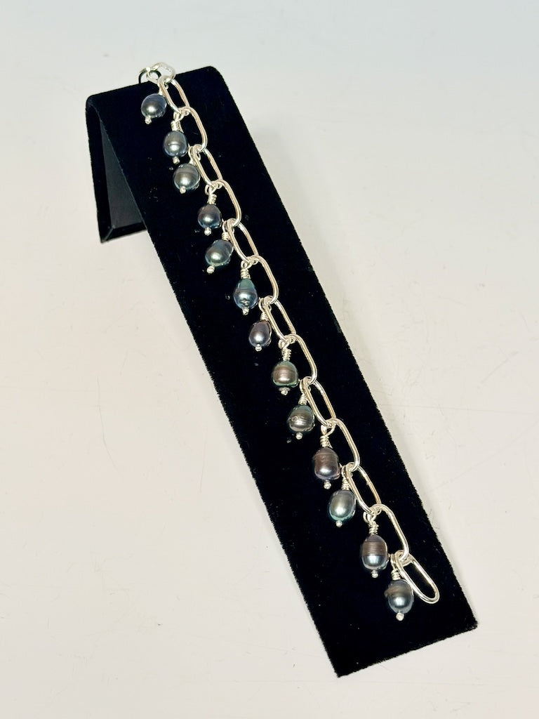 BLACK PEARL AND STERLING SILVER BRACELET NM752B