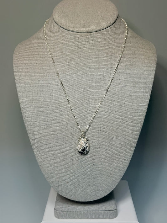 WHITE BUFFALO, WHITE ZIRCON STERLING SILVER NECKLACE NM759N