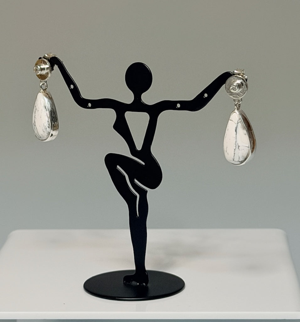 WHITE BUFFALO, WHITE ZIRCON AND STERLING SILVER EARRINGS NM760E